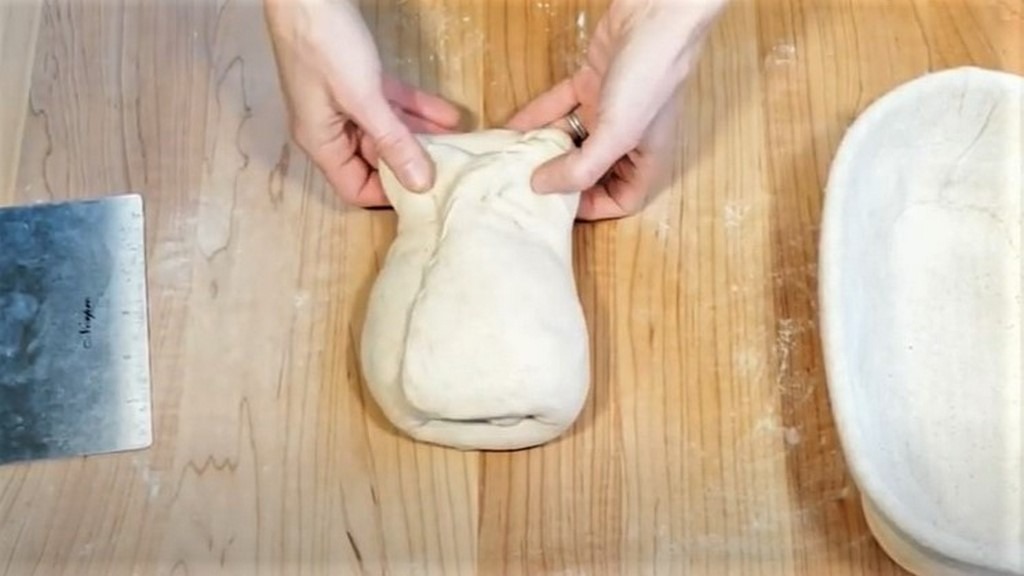 Six videos showing how to shape boules, bâtards, oblong loaves, baguettes, and sandwich loaves.