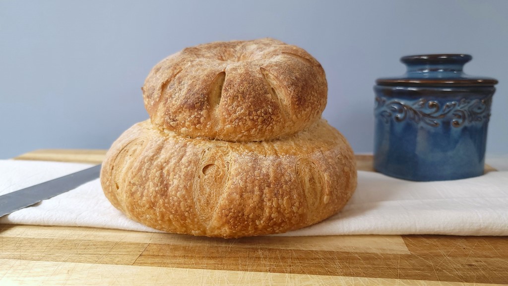 Cottage loaves have a fun shape and are crusty on the outside and soft inside. Inspired by Paul Hollywood's recipe on the 